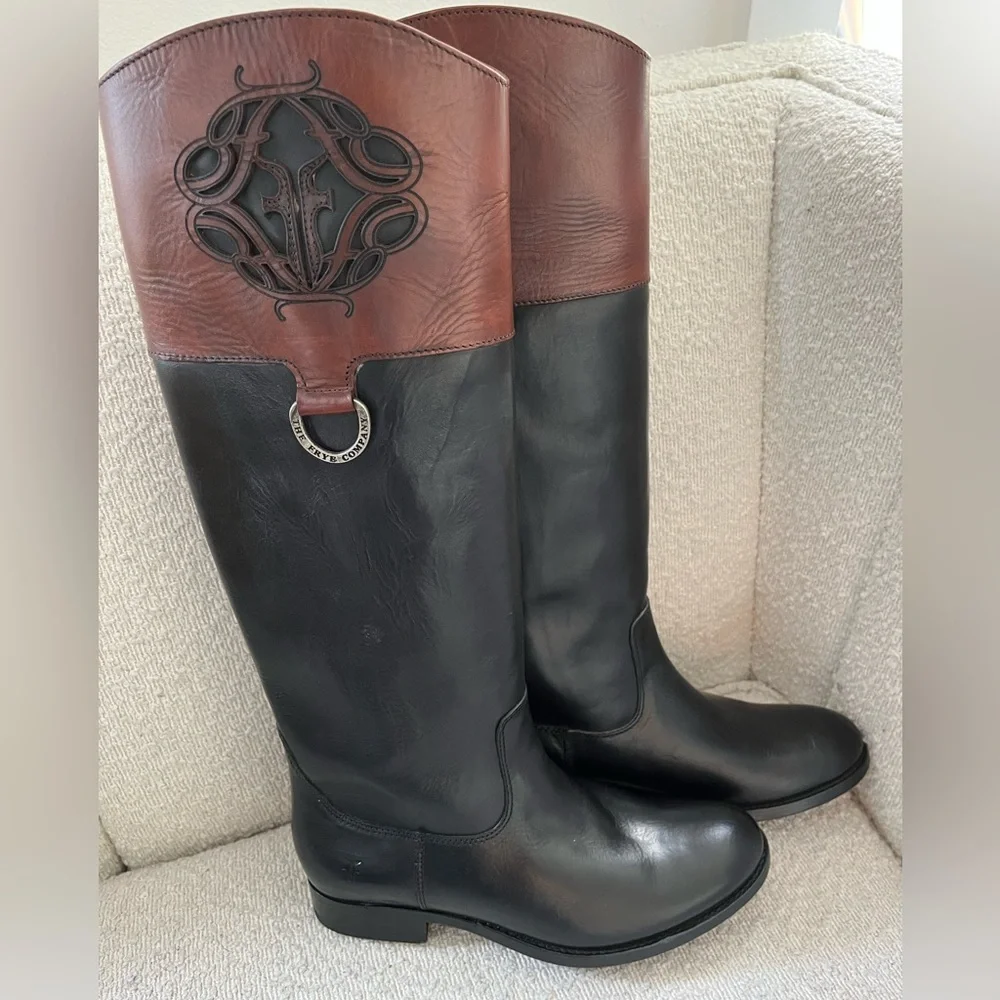 Frye Melissa Boot, Monogram Logo, Cognac/Black, Size 7.5 - Picture 5 of 9